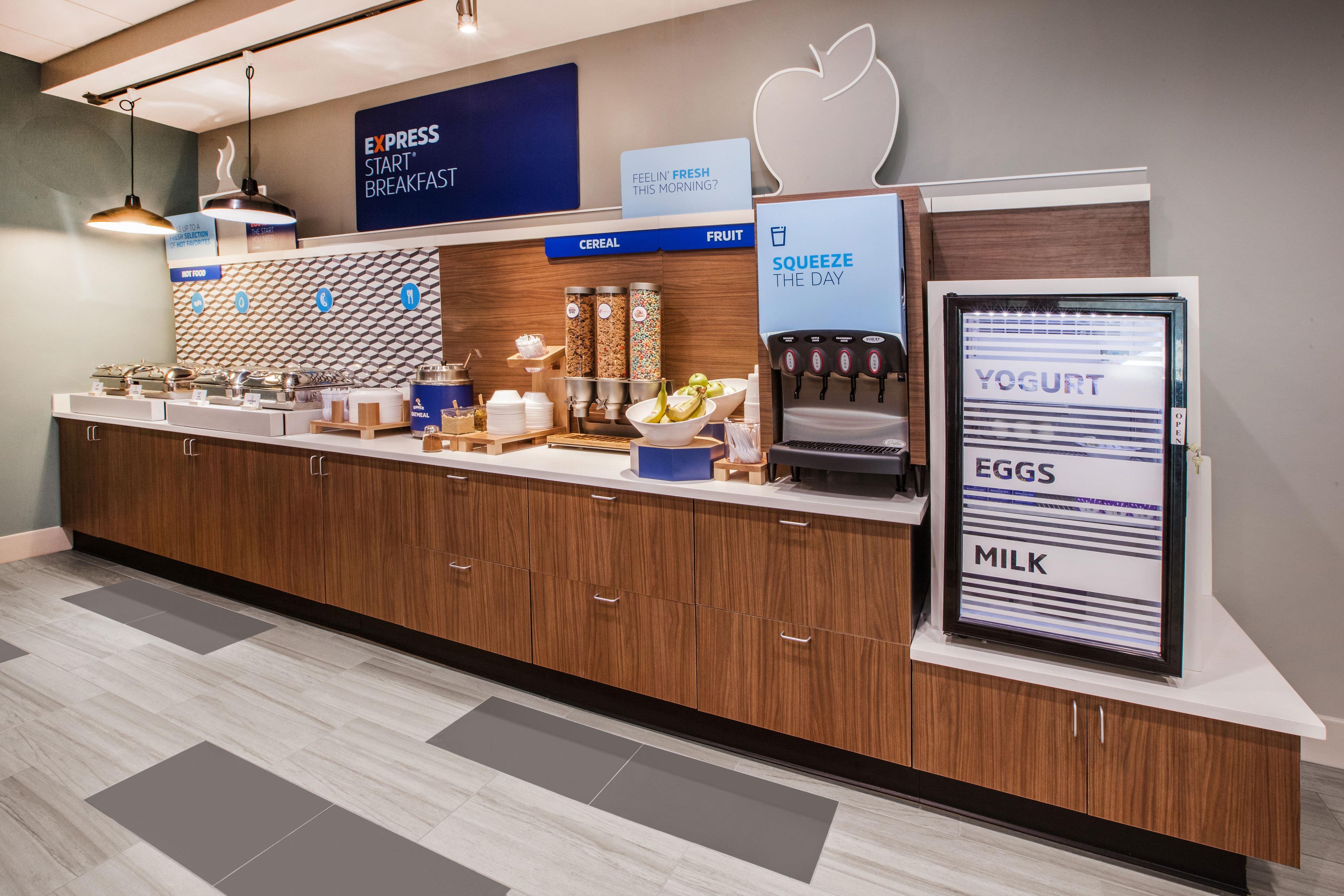 Holiday Inn Express & Suites Moncton By Ihg Bagian luar foto