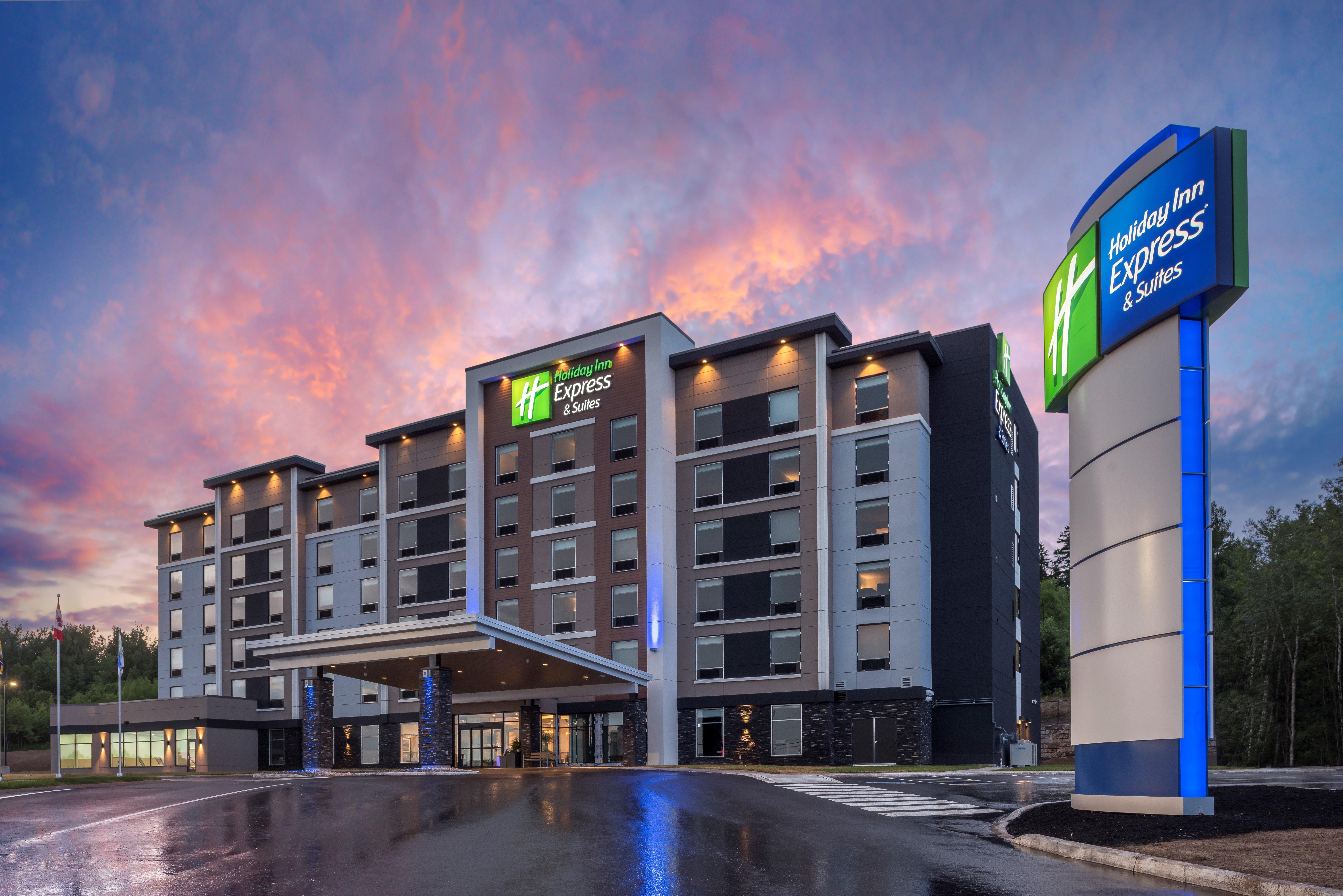 Holiday Inn Express & Suites Moncton By Ihg Bagian luar foto