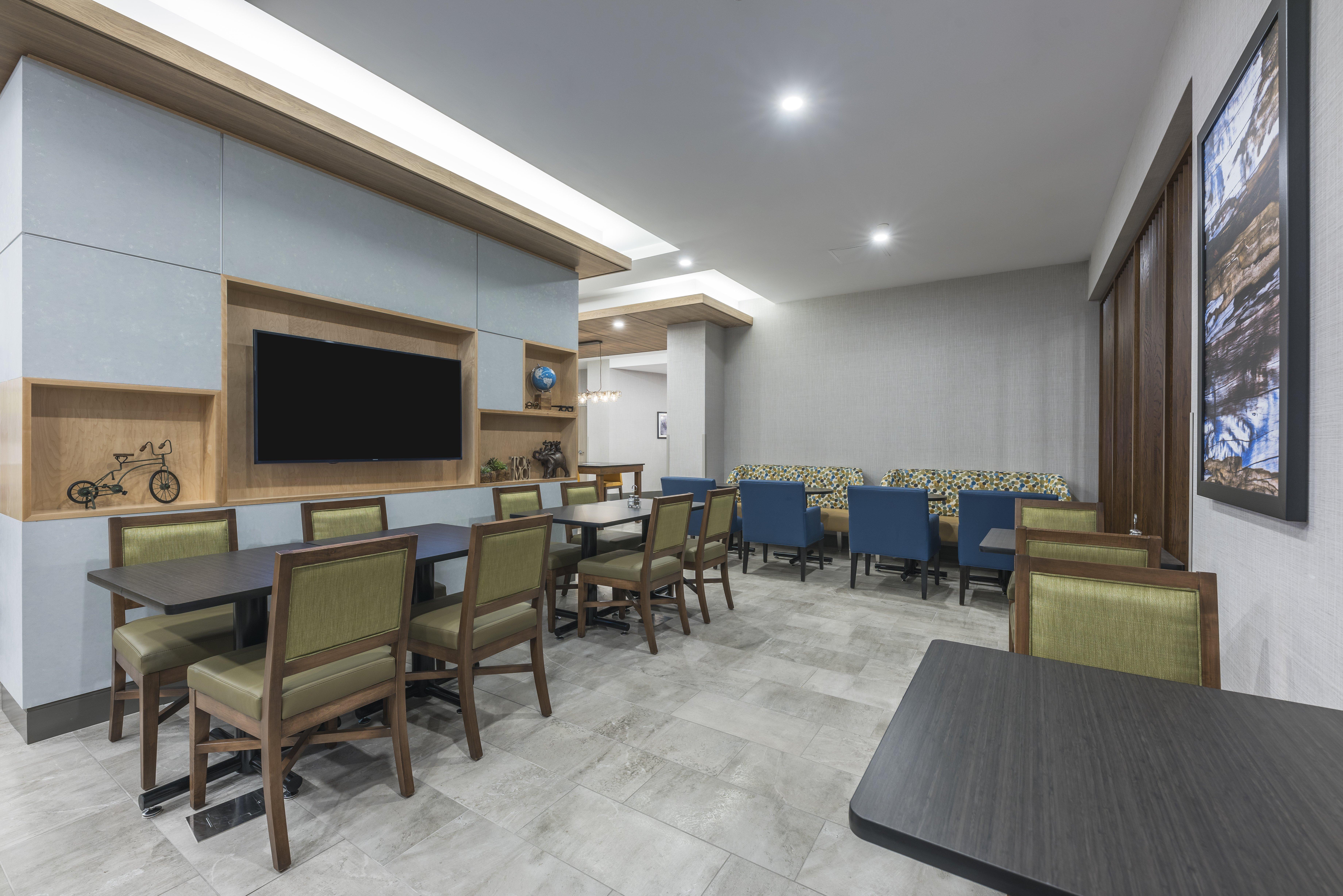 Holiday Inn Express & Suites Moncton By Ihg Bagian luar foto