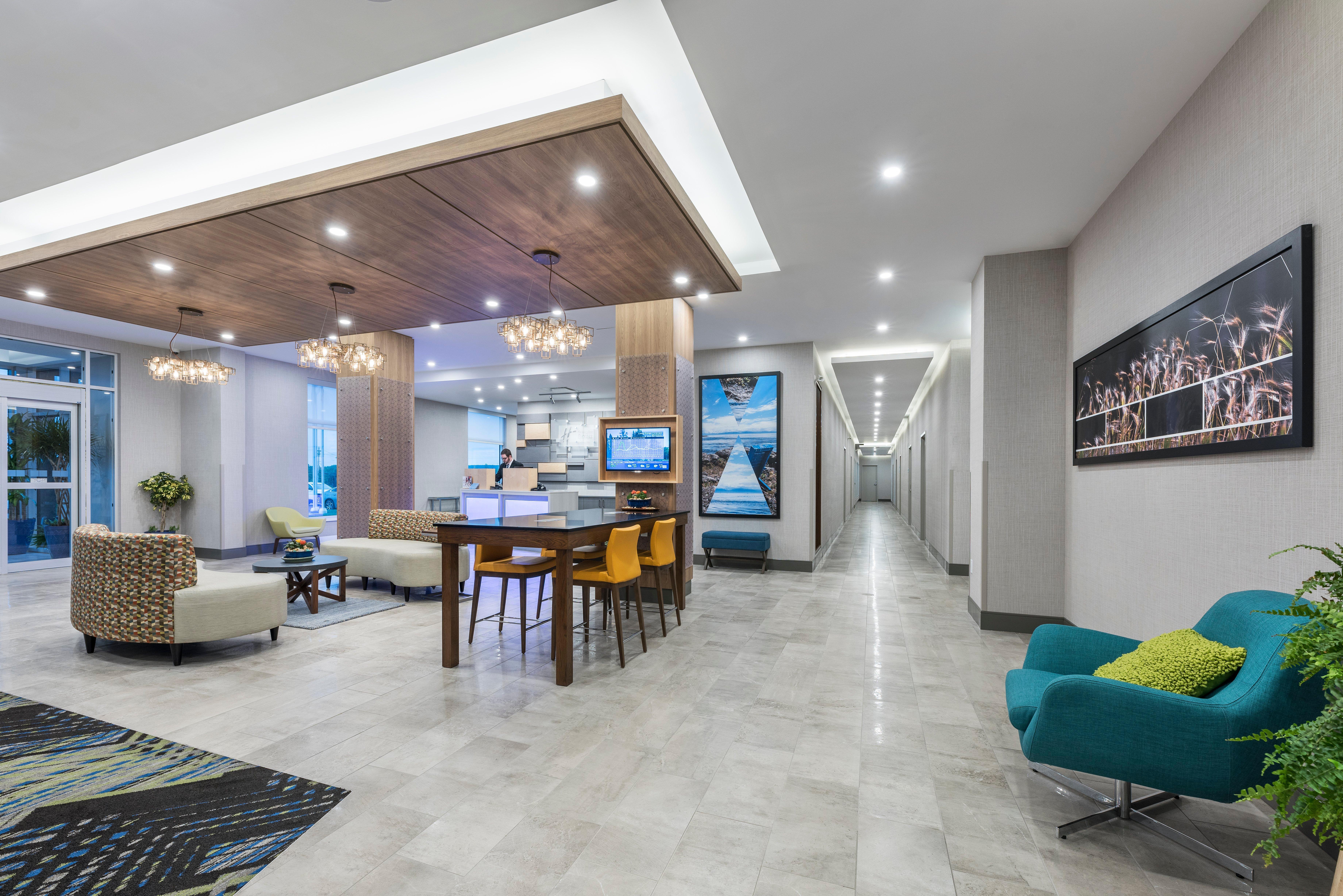 Holiday Inn Express & Suites Moncton By Ihg Bagian luar foto